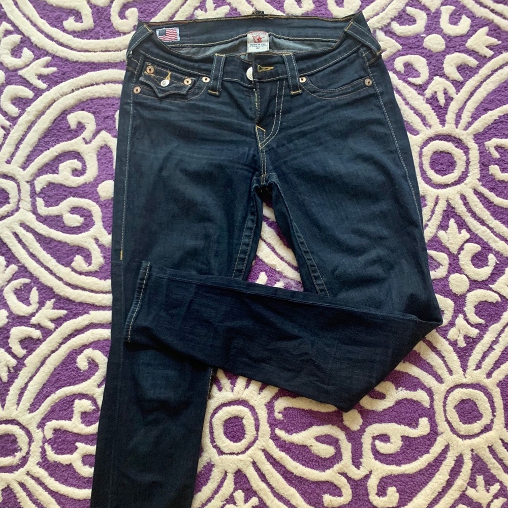 Skinny low rise True Religion dark wash jeans!